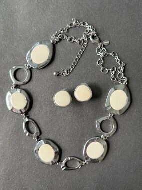 CHICO's Y2K Statement Reversible Black & Cream Necklace & Matching Earrings